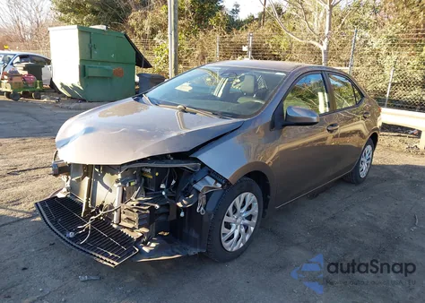 2018 Toyota Corolla Le z USA, uszkodzony, nr VIN 2T1BURHE7JC101092